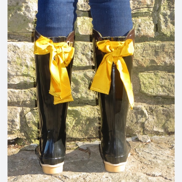 JOULES EVEDON BLACK RUBBER RAIN BOOTS TALL WITH PINK BACK RIBBON IN SIZE 7 - Picture 3 of 13